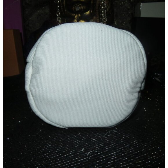 SOLD Dior Beauty White Drawsting Cotton Bucket Bag with Shopping Bag - Picture 4 of 6